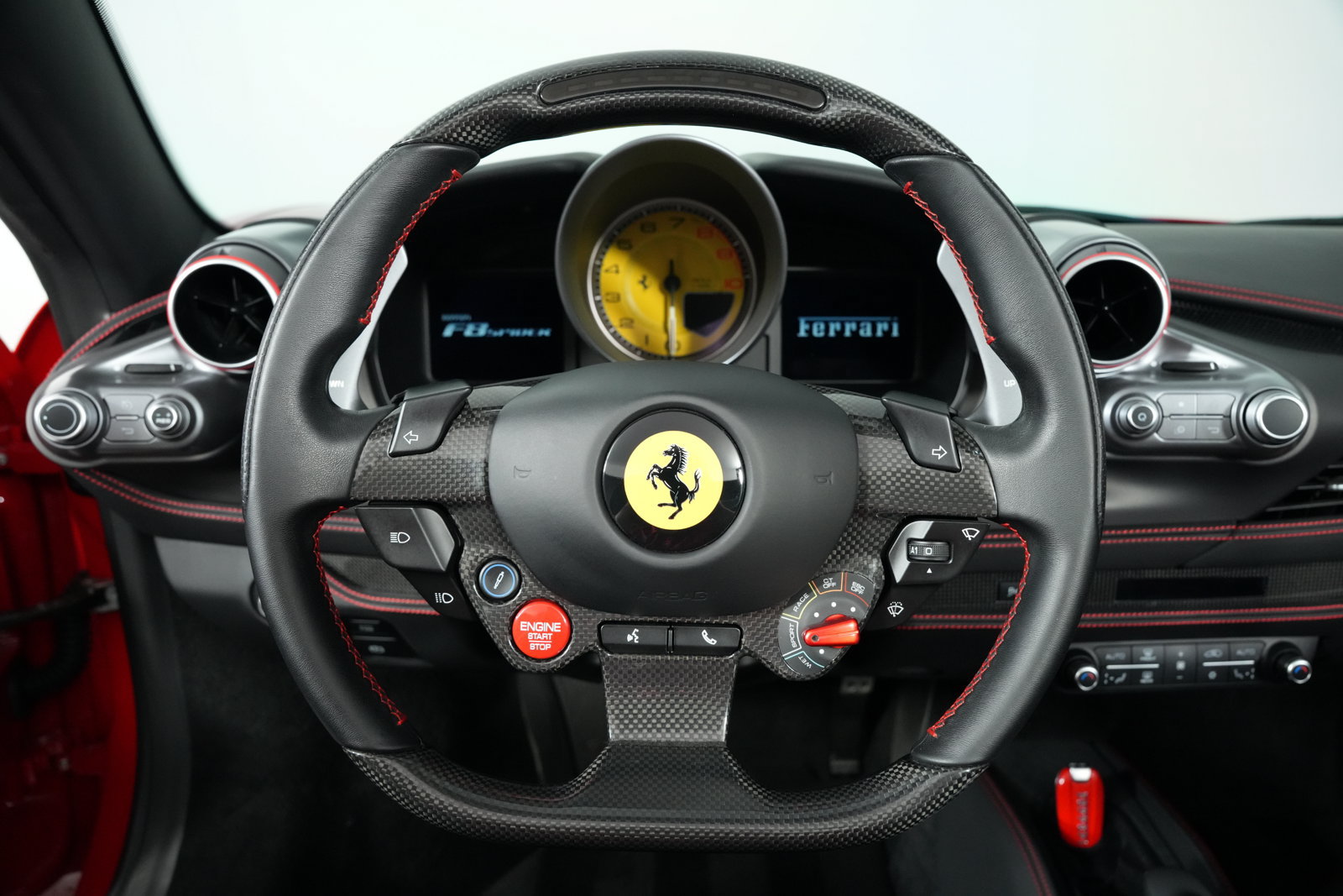 Used 2022 Ferrari F8 Spider RWD image 33