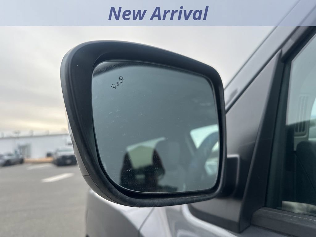 Used 2025 Nissan Frontier SV image 10