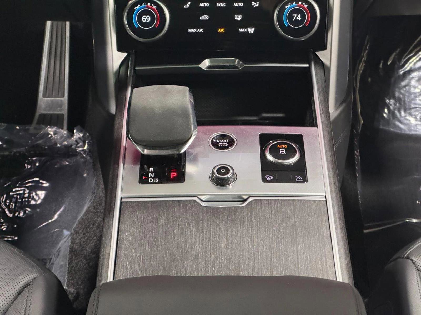 Used 2023 Land Rover Range Rover SE image 17