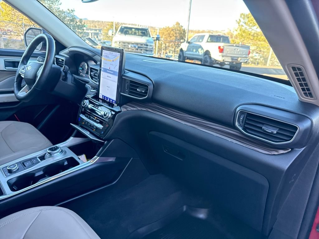 Certified 2023 Ford Explorer Limited w/ Limited Technology Package image 29