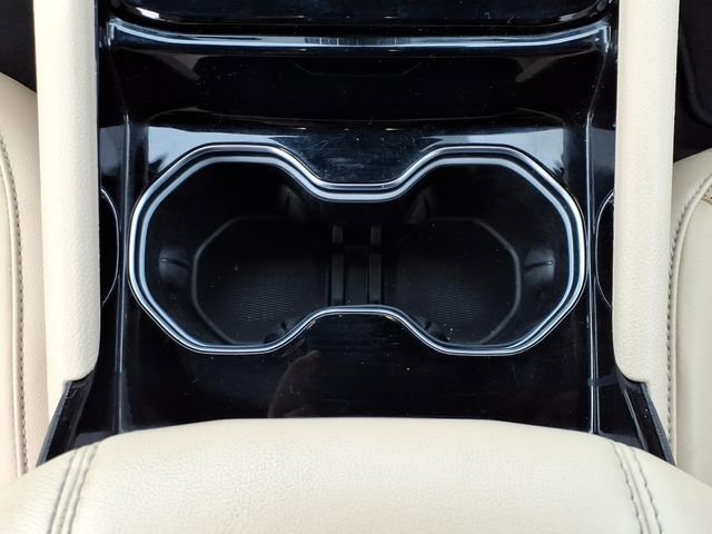 Certified 2023 Jeep Grand Cherokee Limited w/ Luxury Tech Group II image 24