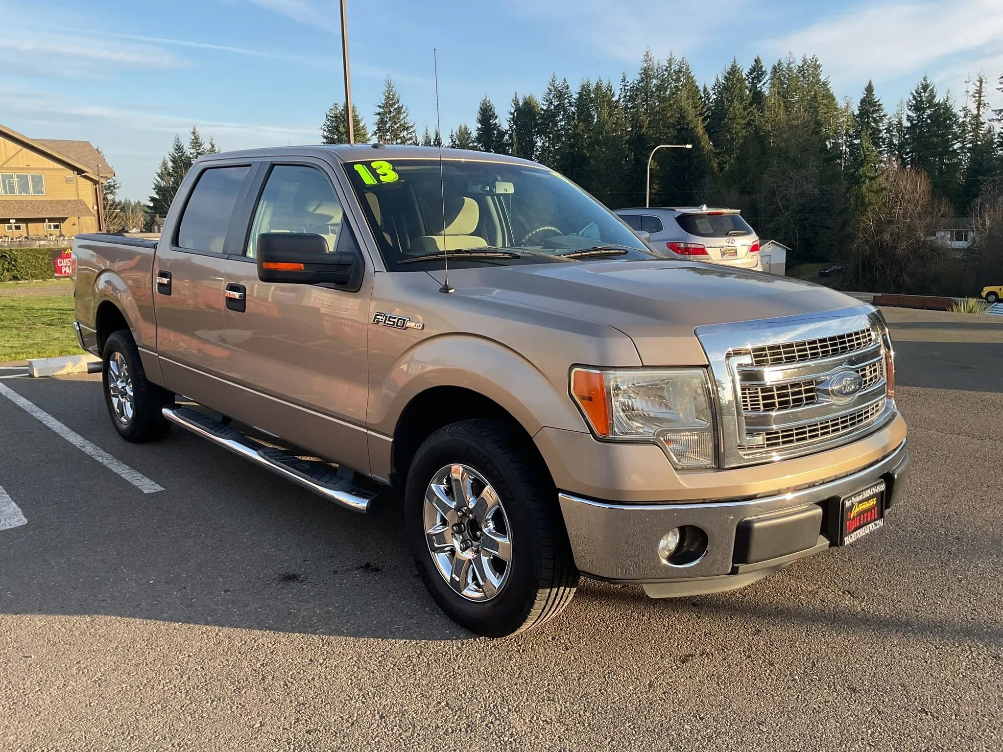 Used 2013 Ford F150 XLT w/ XLT Chrome Pkg image 7