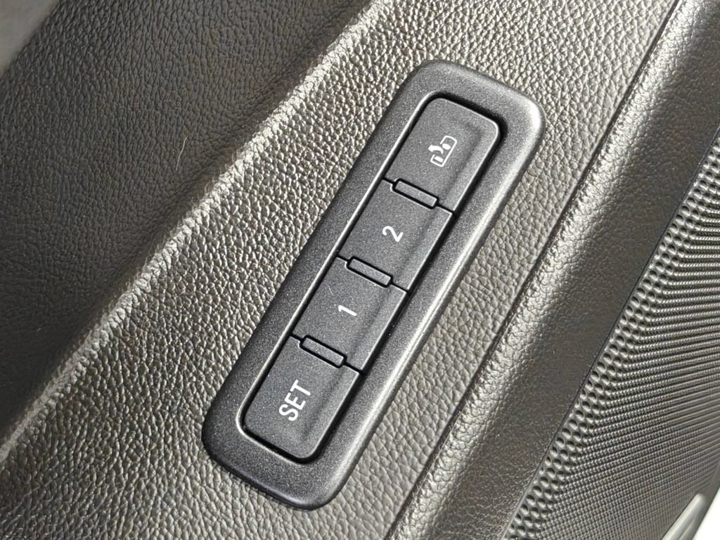 Used 2015 Chevrolet Tahoe LT AWD/4WD image 46
