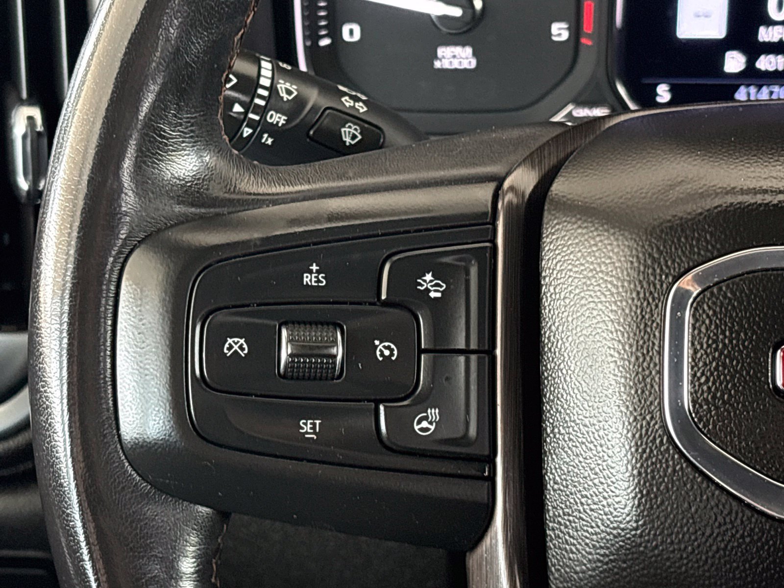 Used 2022 GMC Sierra 2500 AT4 w/ AT4 Premium Plus Package AWD/4WD image 32