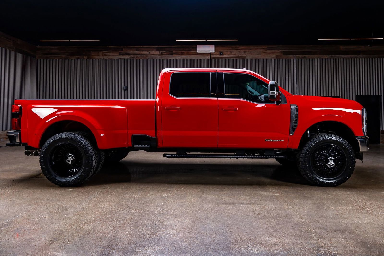 Used 2026 Ford F350 Lariat w/ Lariat Premium Package image 11