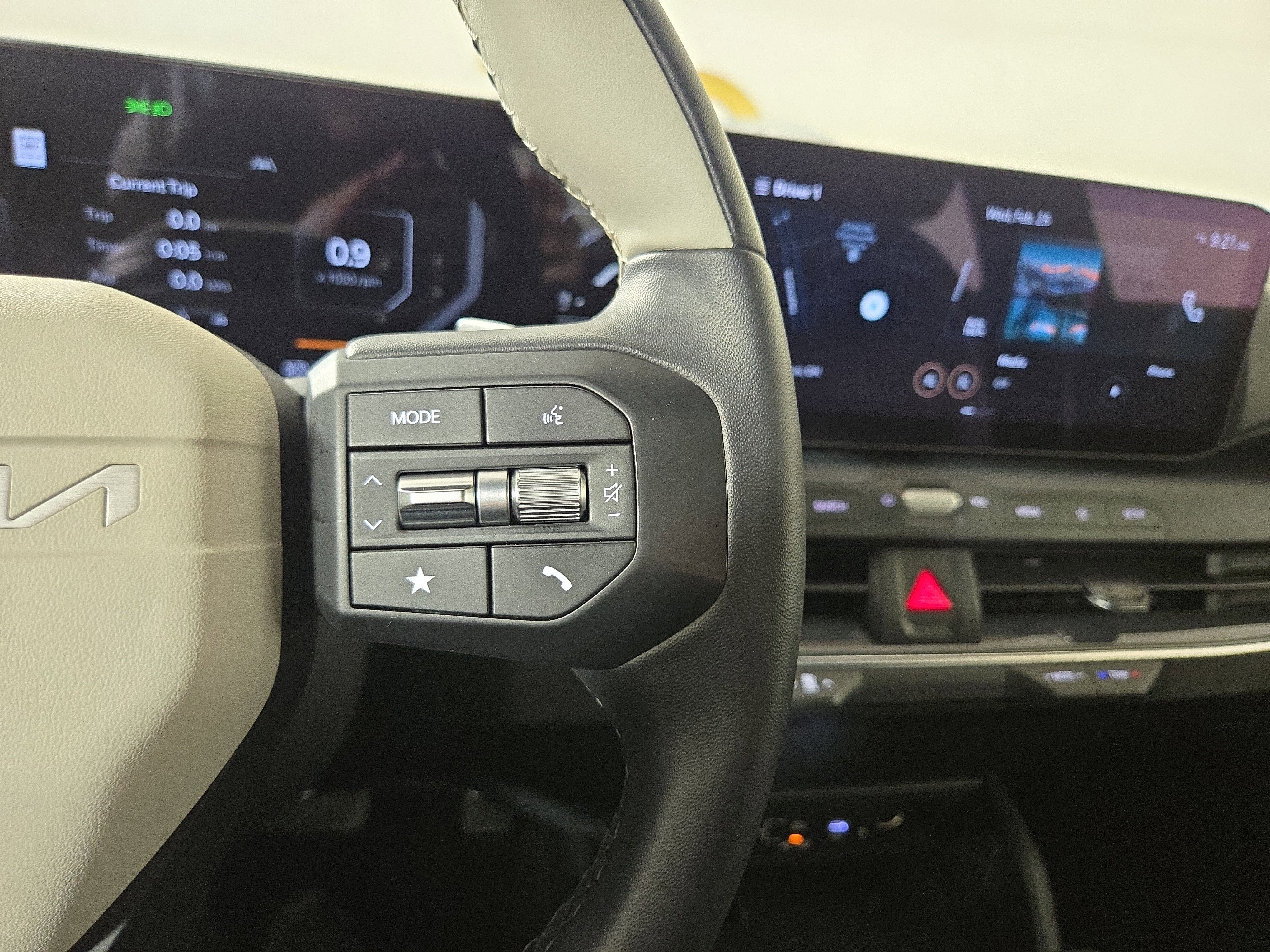 Used 2025 Kia K4 GT-Line w/ GT-Line Sunroof Package image 16