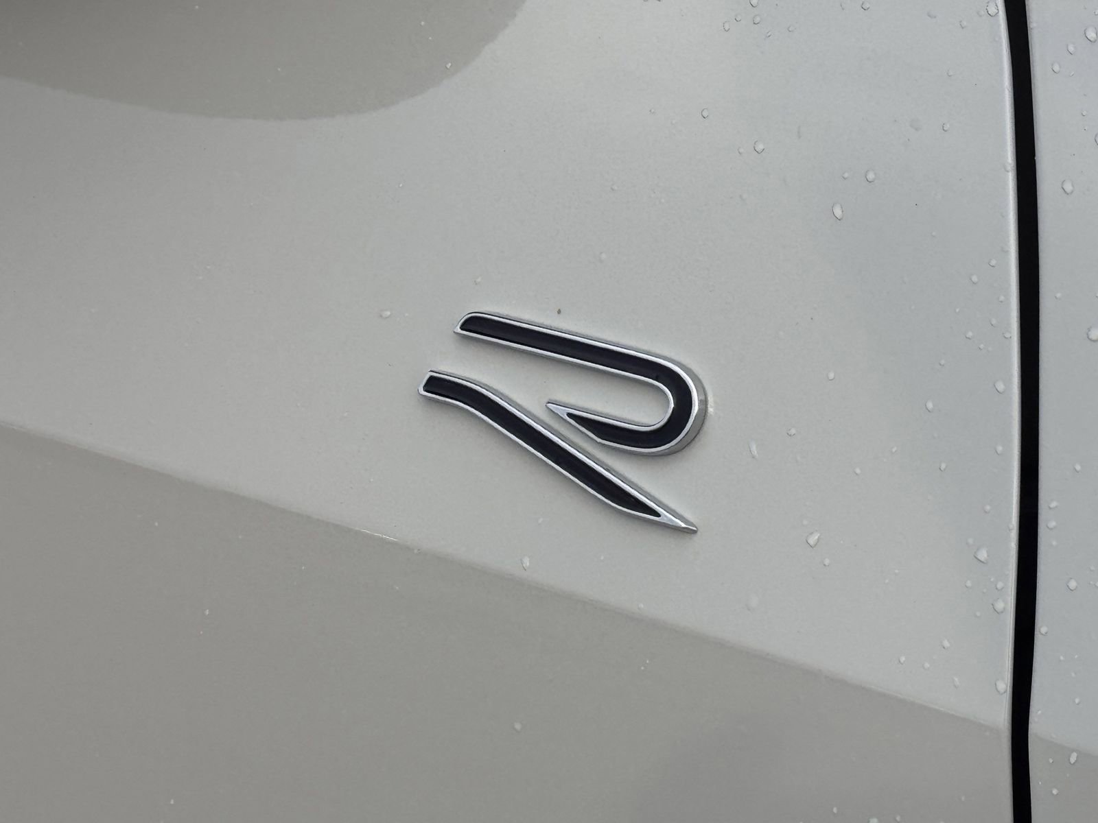 New 2026 Volkswagen Tiguan SE R-Line image 10