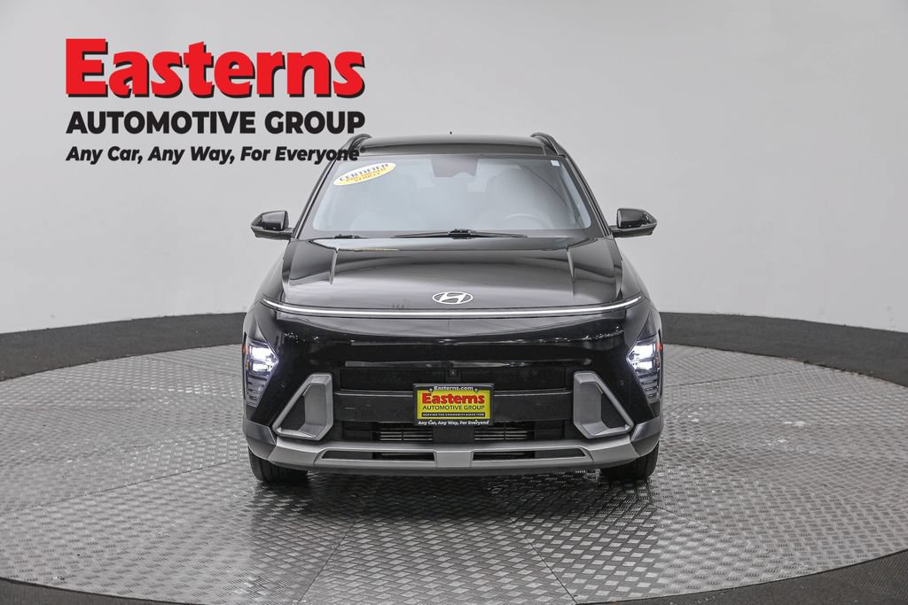 Used 2024 Hyundai Kona Limited FWD image 2