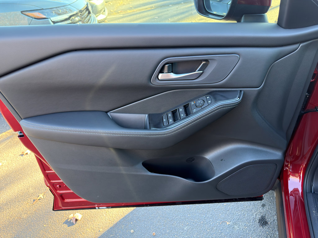 New 2026 Nissan Rogue SV image 15