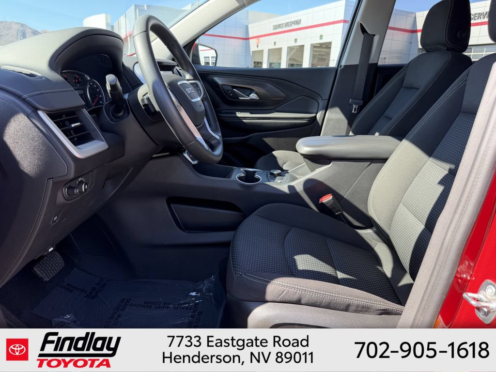Used 2024 GMC Terrain SLE w/ Driver Convenience Package FWD image 6