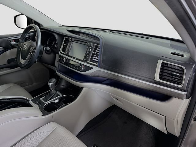 Used 2017 Toyota Highlander Limited image 31