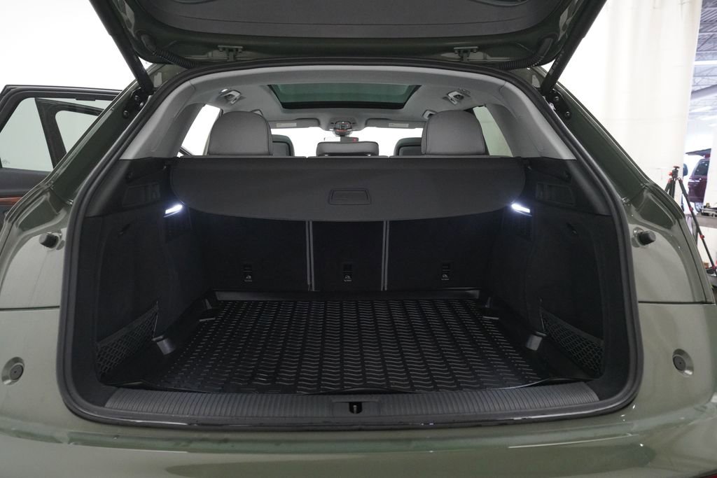 Used 2023 Audi Q5 2.0T Prestige w/ Prestige Package image 33