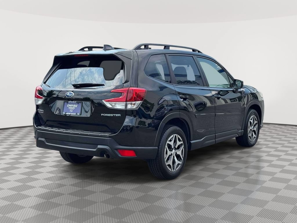 Used 2023 Subaru Forester Premium AWD/4WD image 8