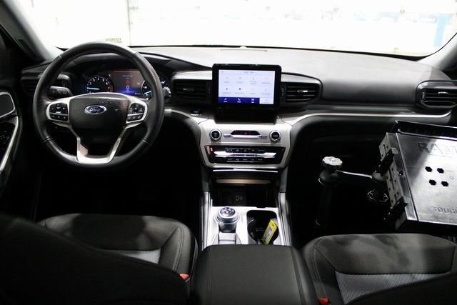 Used 2023 Ford Explorer XLT image 17
