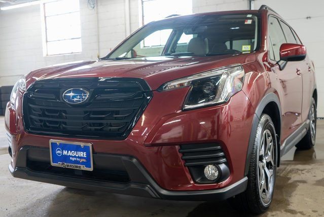 Used 2023 Subaru Forester Premium AWD/4WD image 2