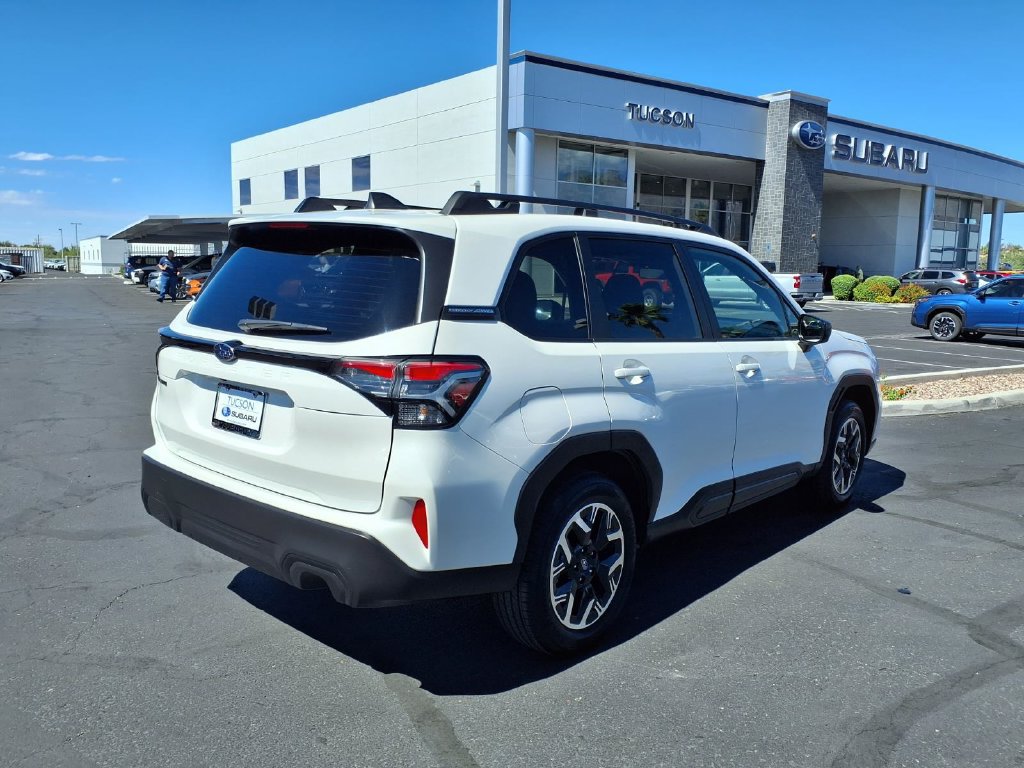 Used 2025 Subaru Forester Premium AWD/4WD image 10