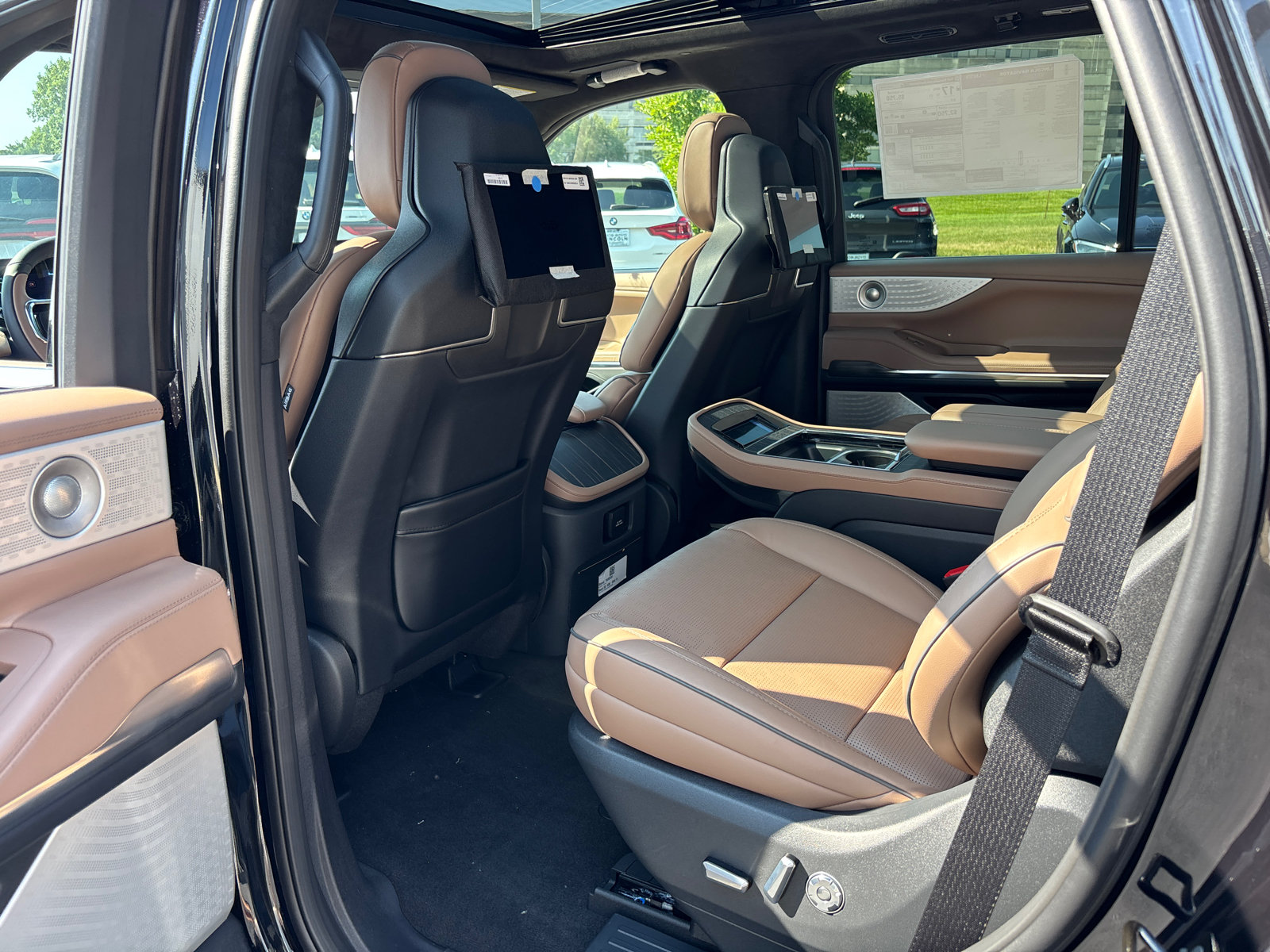 New 2027 Lincoln Navigator Black Label AWD/4WD image 27