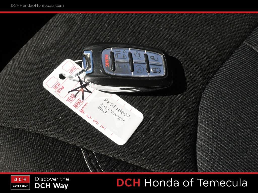 Used 2023 Chrysler Voyager LX FWD image 15