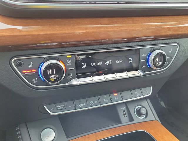 Used 2022 Audi Q5 2.0T Prestige w/ Prestige Package image 33