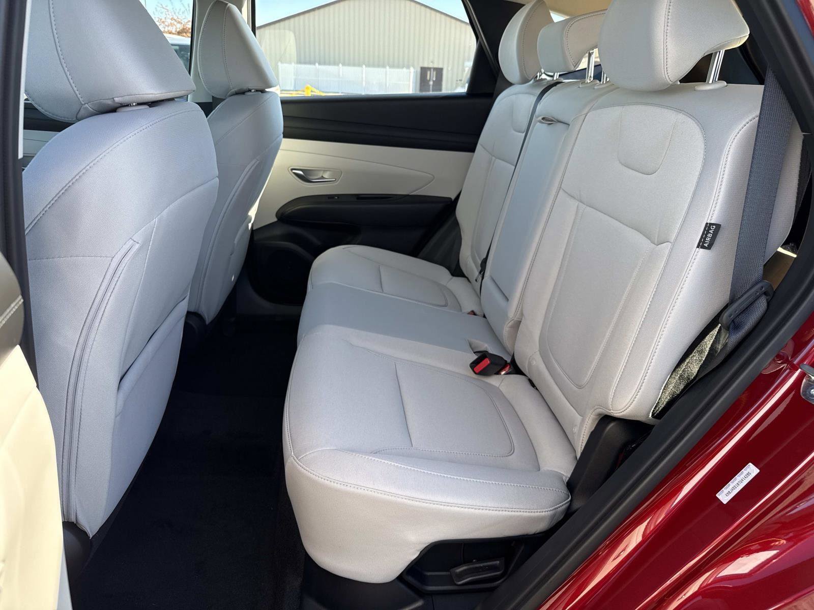 New 2026 Hyundai Tucson Blue SE image 10