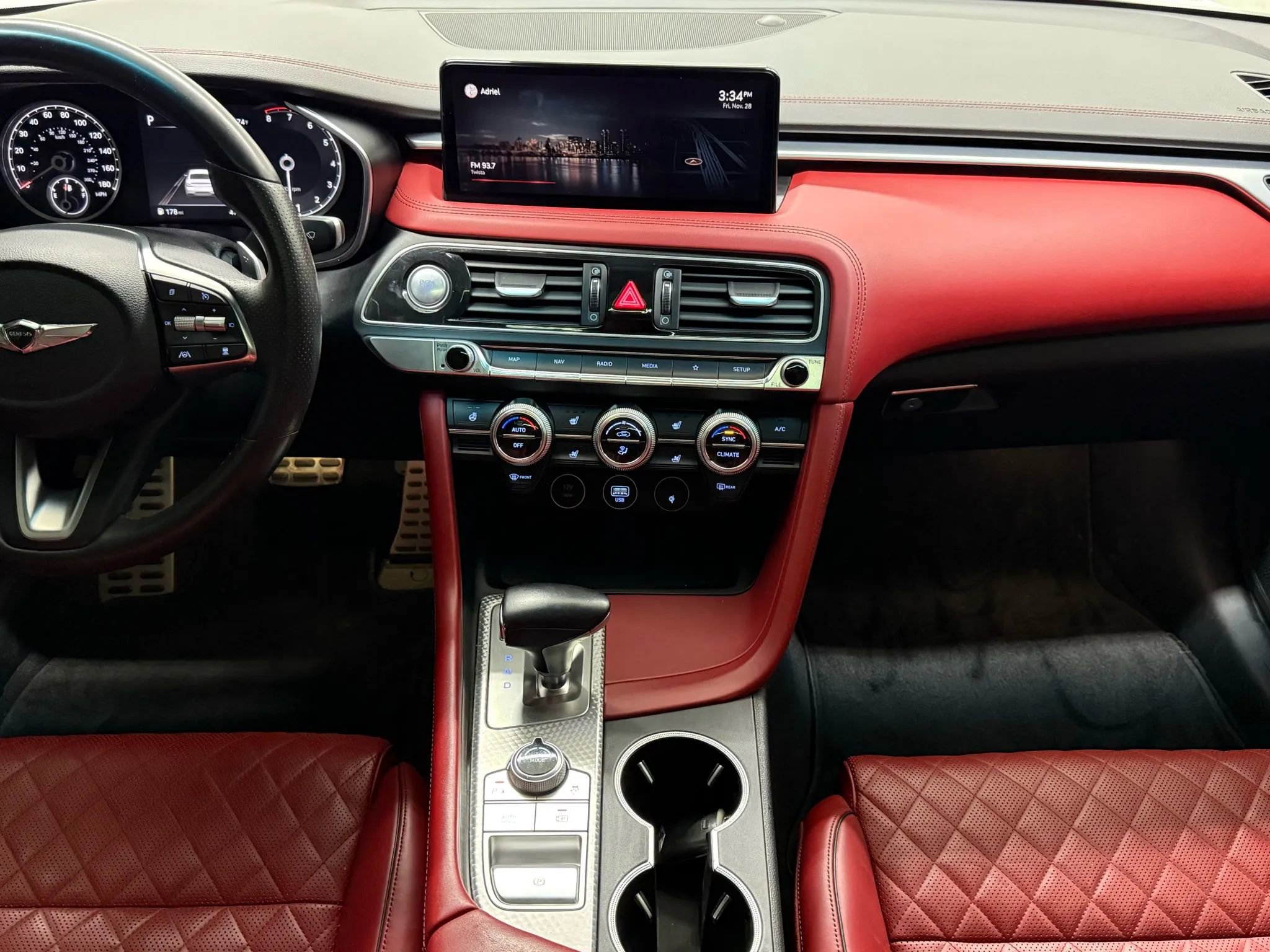 Used 2022 Genesis G70 3.3T Launch Edition image 42