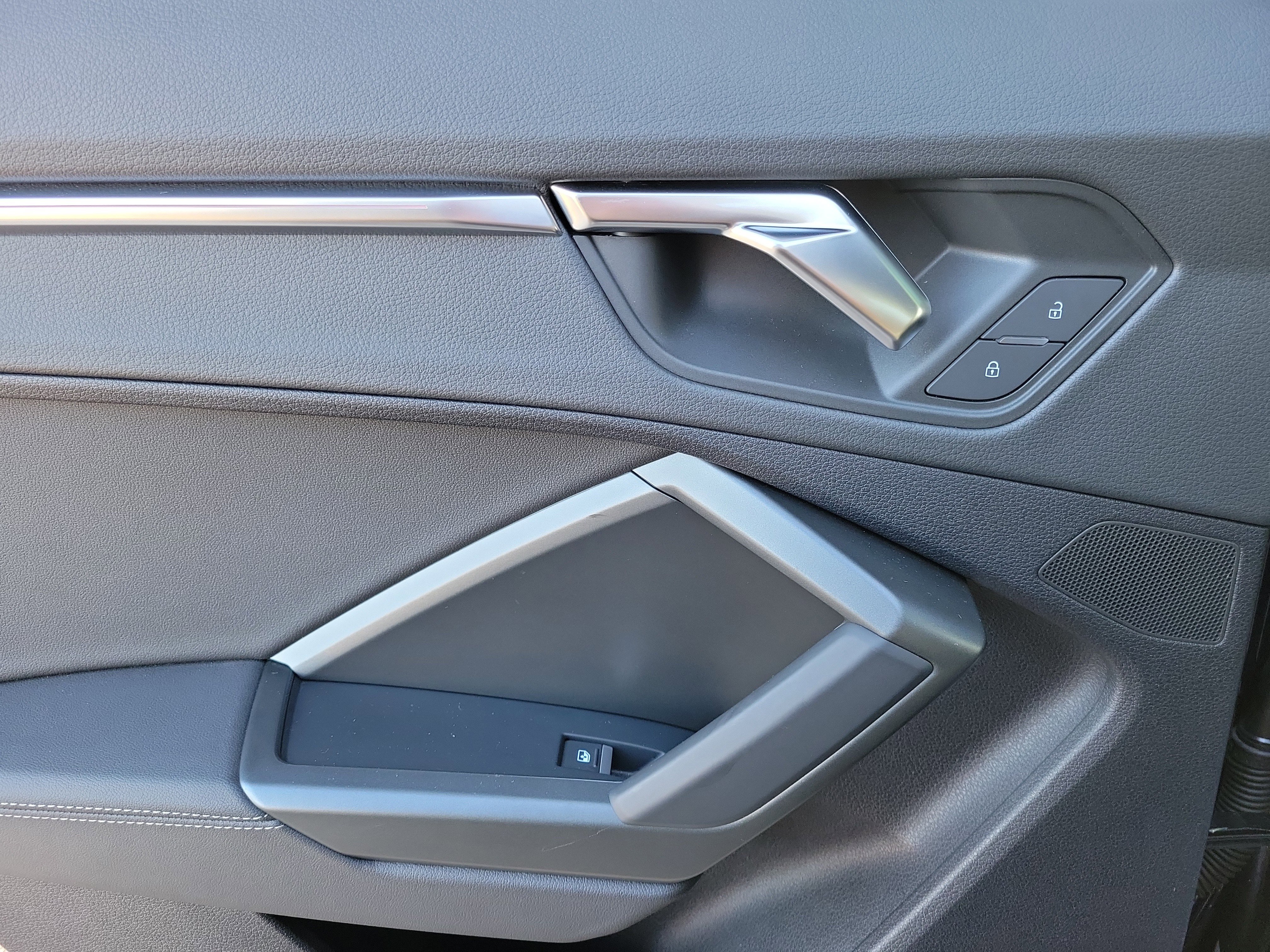 Used 2021 Audi Q3 2.0T Premium Plus w/ Premium Plus Package image 13