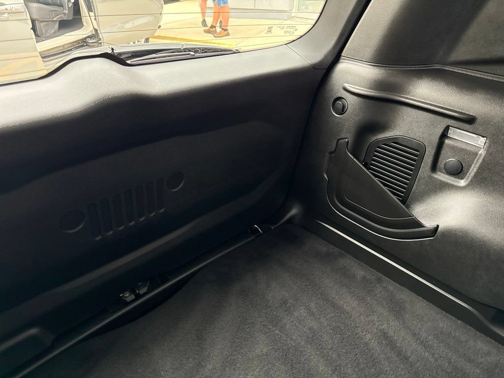 Used 2023 Jeep Renegade Altitude AWD/4WD image 45