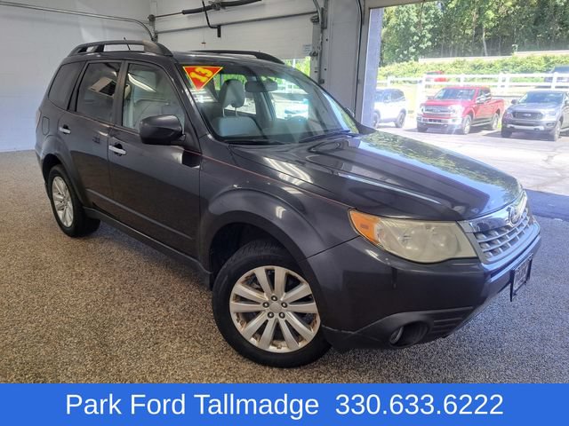 Used 2013 Subaru Forester 2.5X Premium w/ All-Weather Plus Pkg AWD/4WD image 4