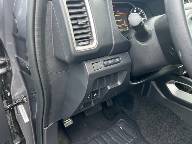 Used 2023 Nissan Frontier SV image 10