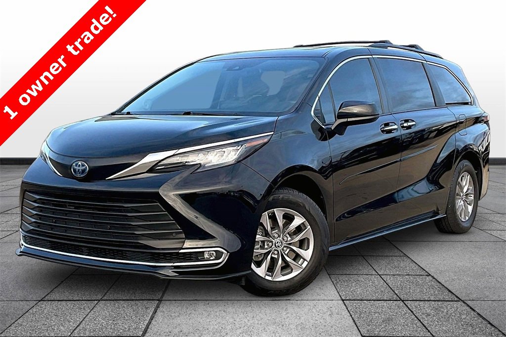 Used 2022 Toyota Sienna XLE w/ XLE Plus Package