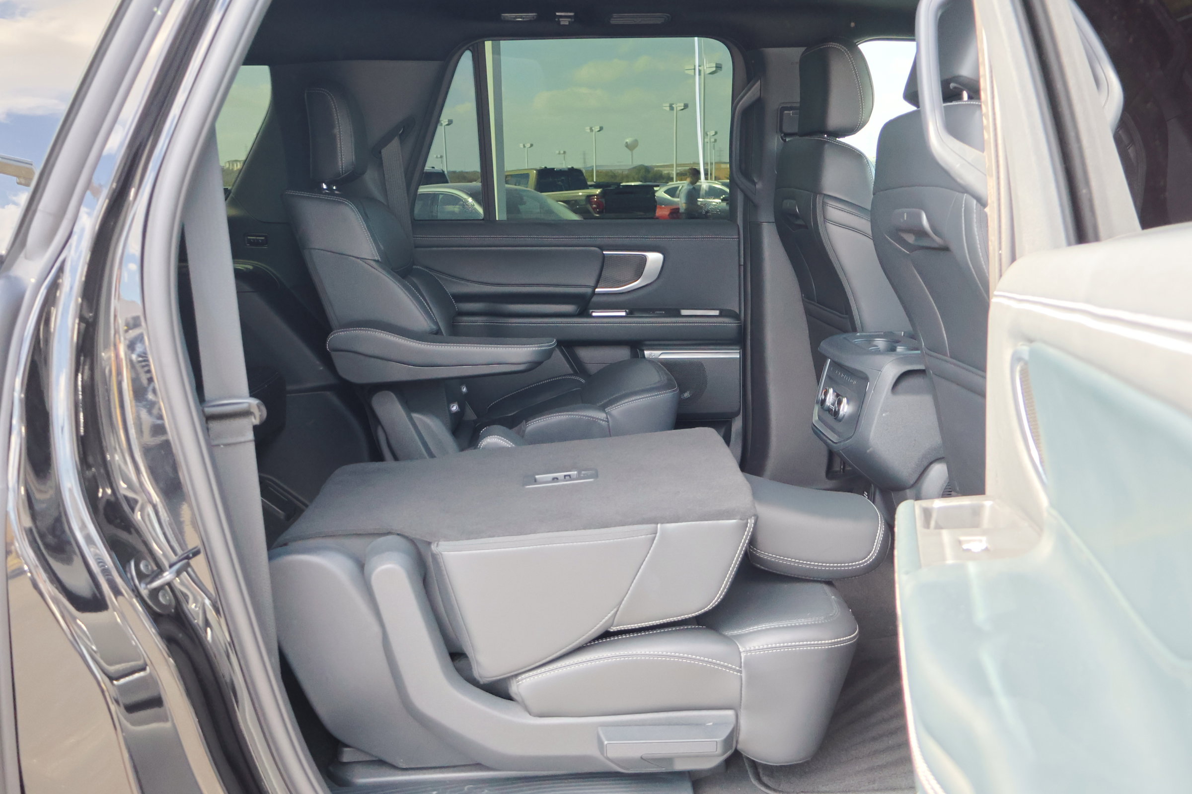 Certified 2025 Ford Expedition Max Platinum w/ Stealth Appearance Package image 35
