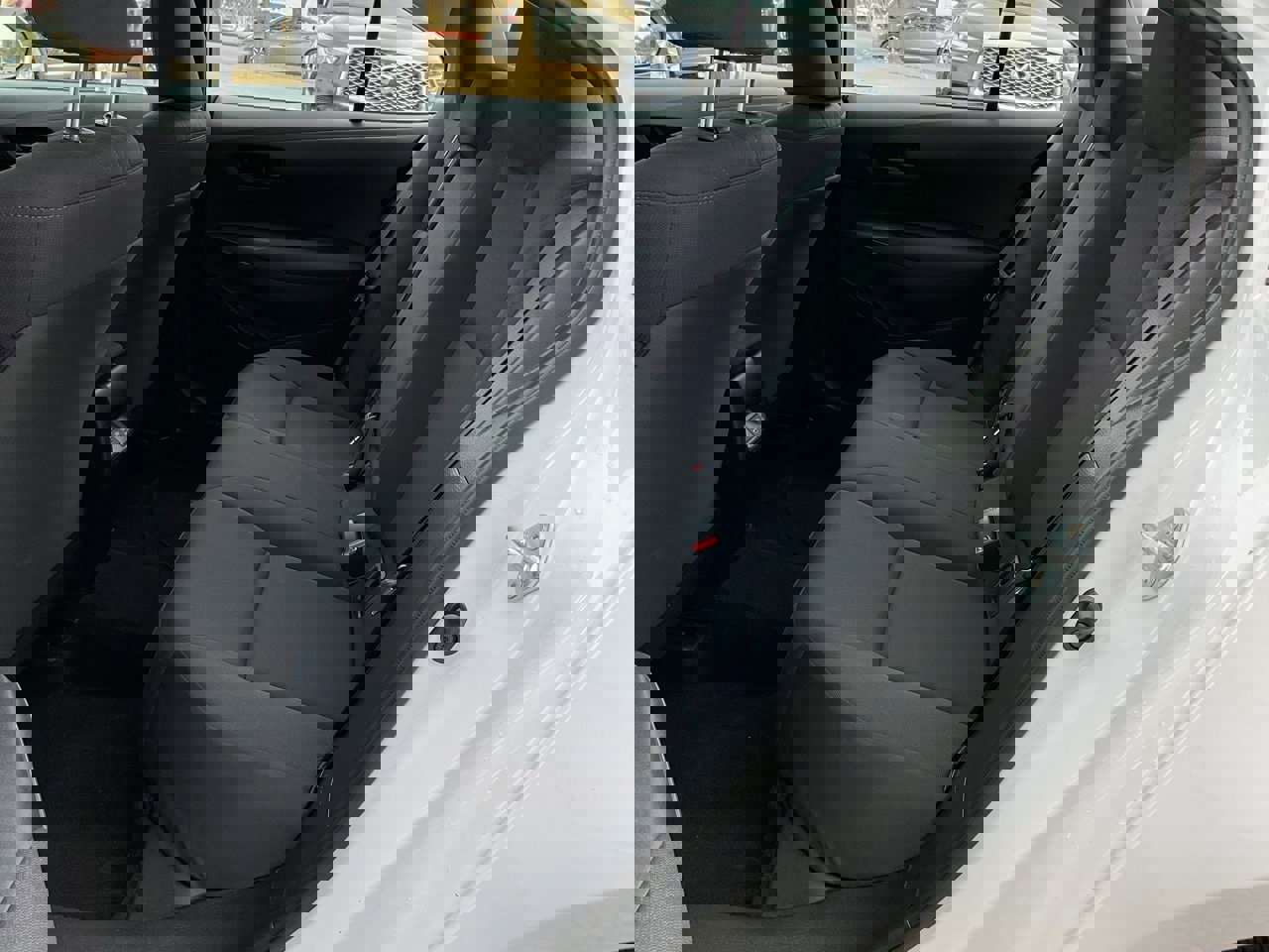 Used 2025 Toyota Corolla LE image 14