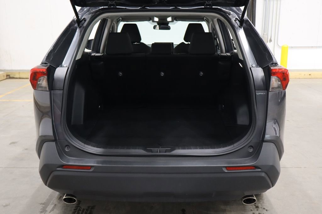 Used 2022 Toyota RAV4 XLE image 13