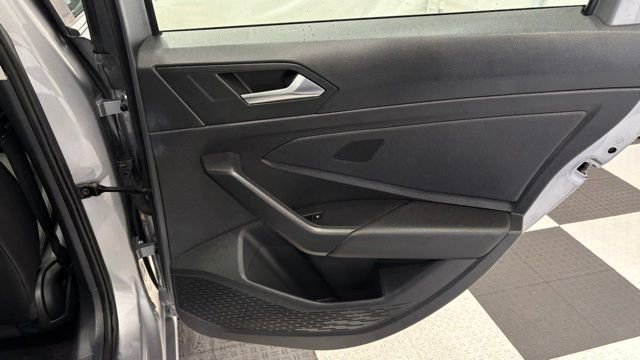 Used 2024 Volkswagen Jetta SE image 25