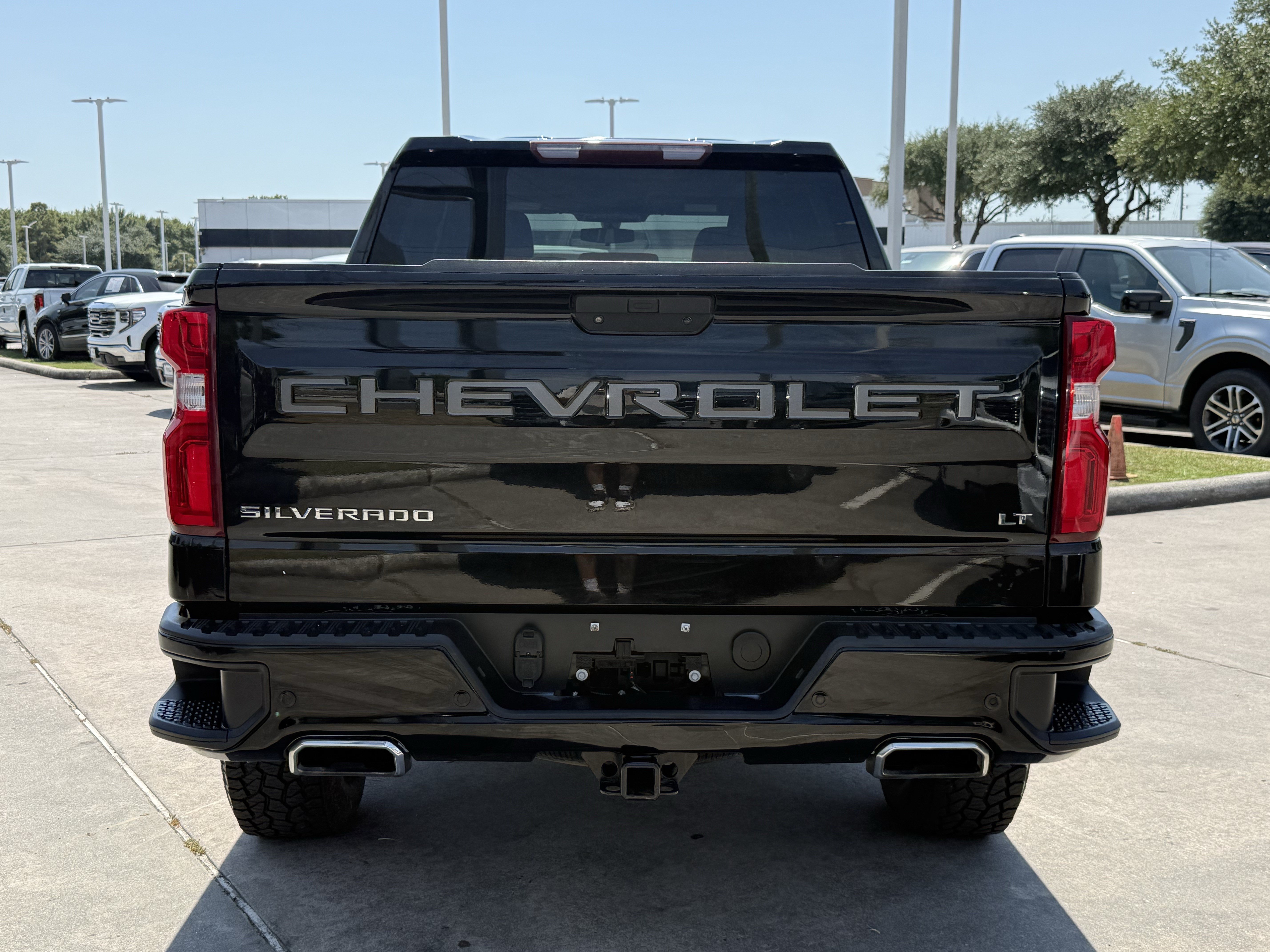Used 2019 Chevrolet Silverado 1500 LT Trail Boss w/ Convenience Package AWD/4WD image 6