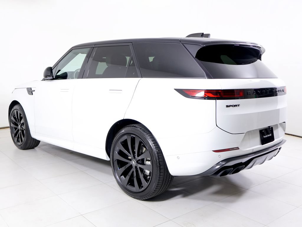 Used 2025 Land Rover Range Rover Sport Dynamic SE AWD/4WD image 3
