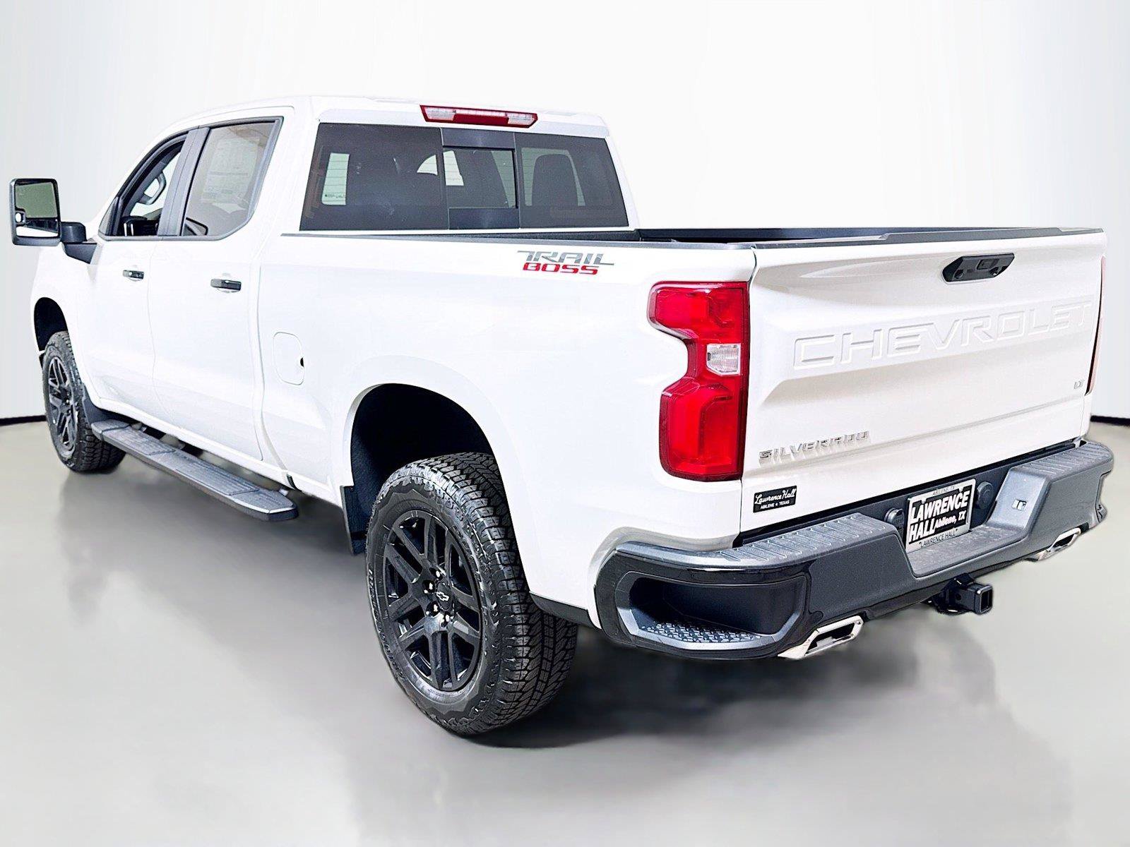 New 2026 Chevrolet Silverado 1500 LT Trail Boss w/ Convenience Package II AWD/4WD image 3