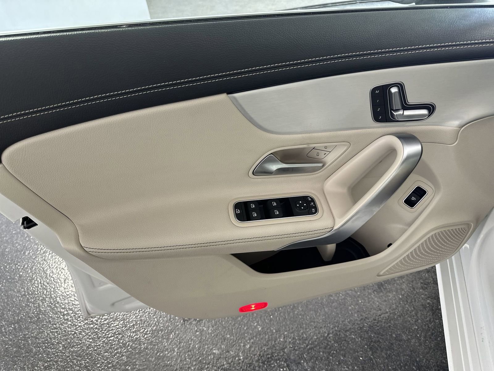 Used 2025 Mercedes-Benz CLA 250 image 35