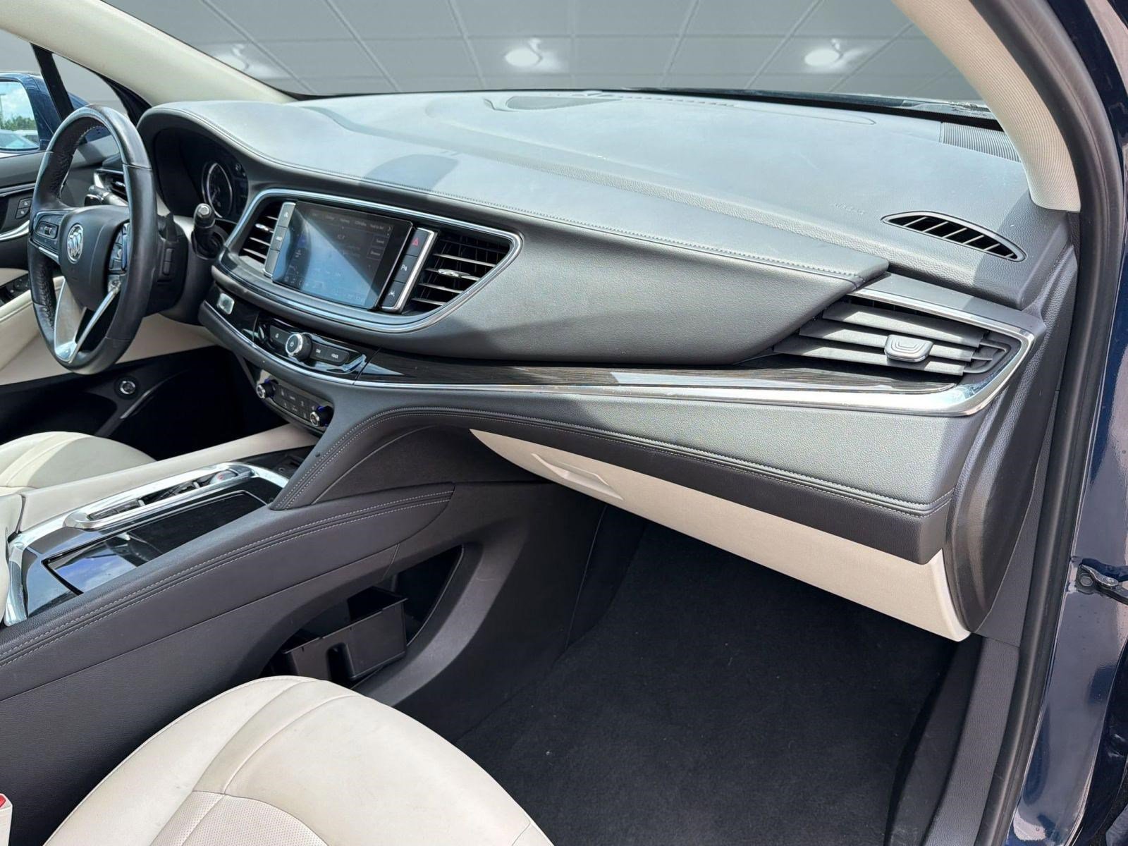 Used 2023 Buick Enclave Essence AWD/4WD image 22