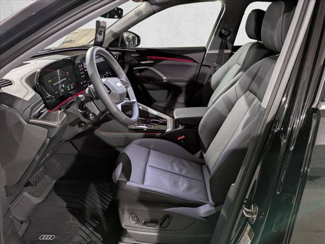 New 2025 Audi Q5 Premium Plus w/ Premium Plus AWD/4WD image 4