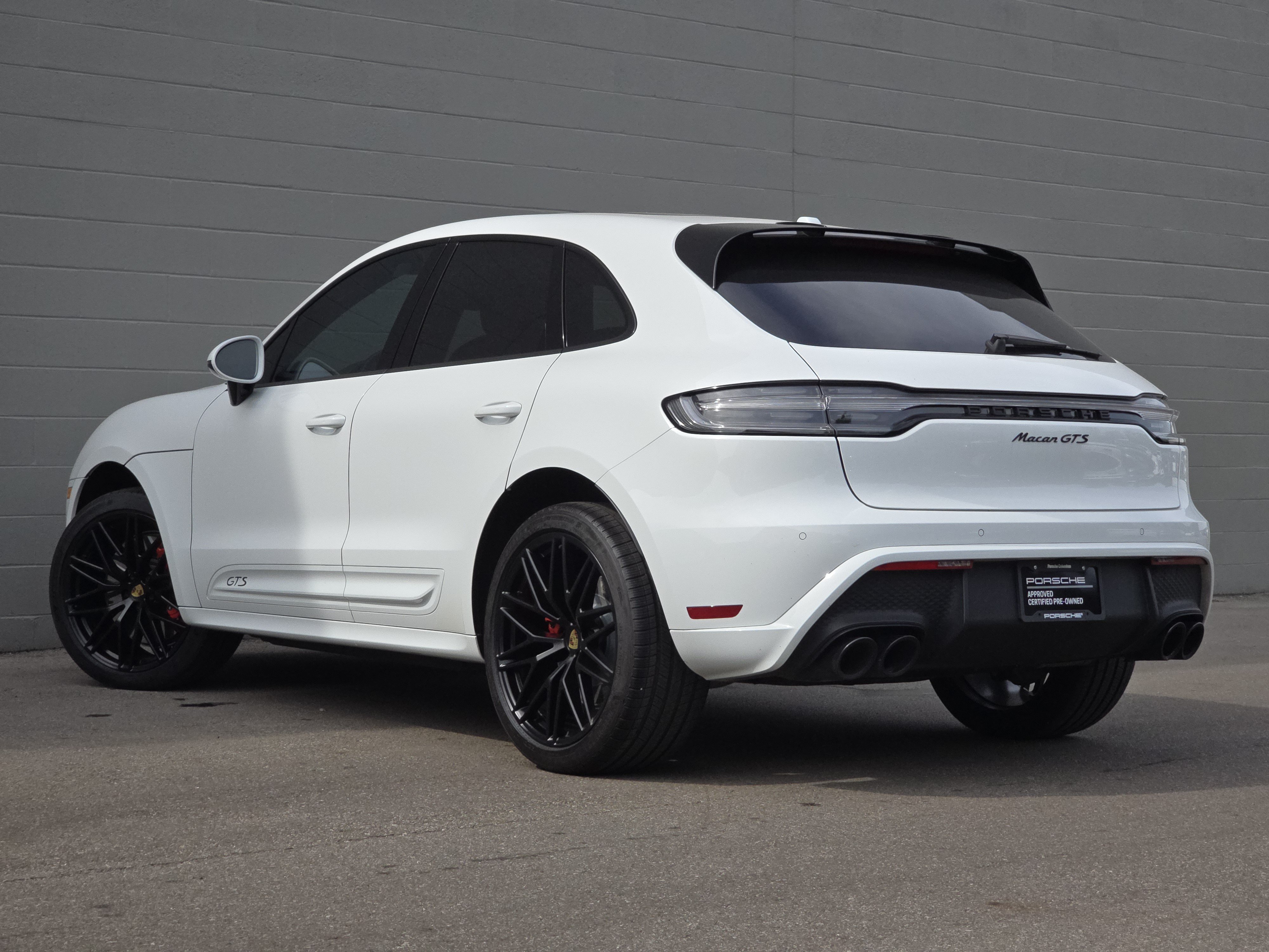 Certified 2022 Porsche Macan GTS AWD/4WD image 3