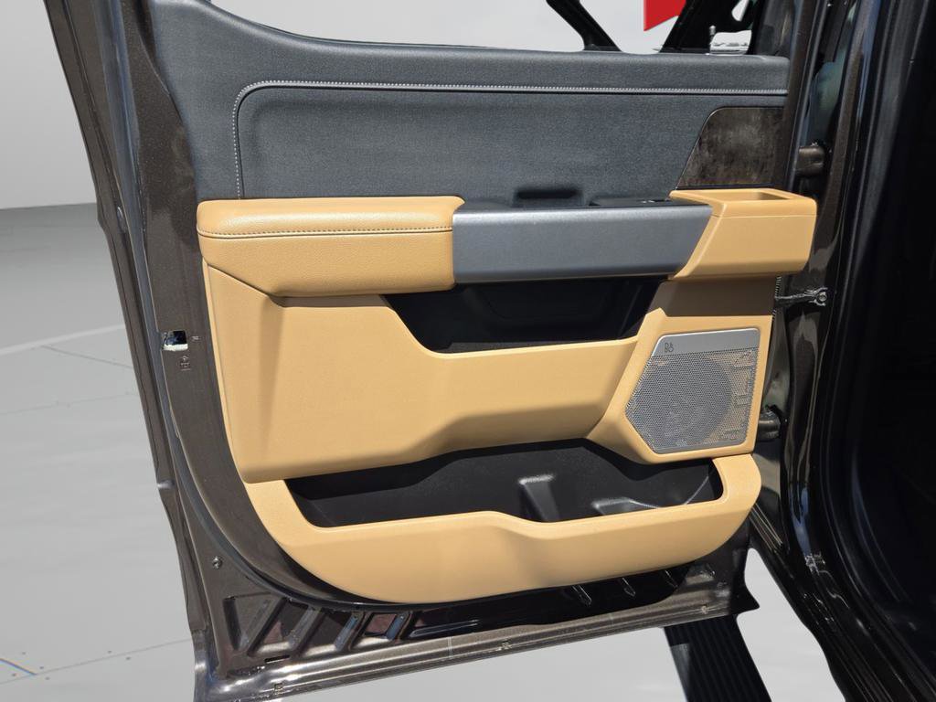 Used 2024 Ford F250 Lariat w/ Lariat Ultimate Package image 30