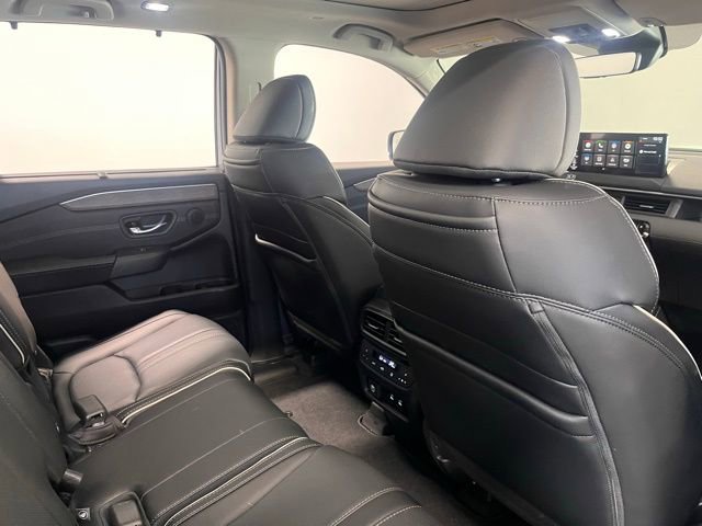 Used 2026 Honda Pilot Elite image 14