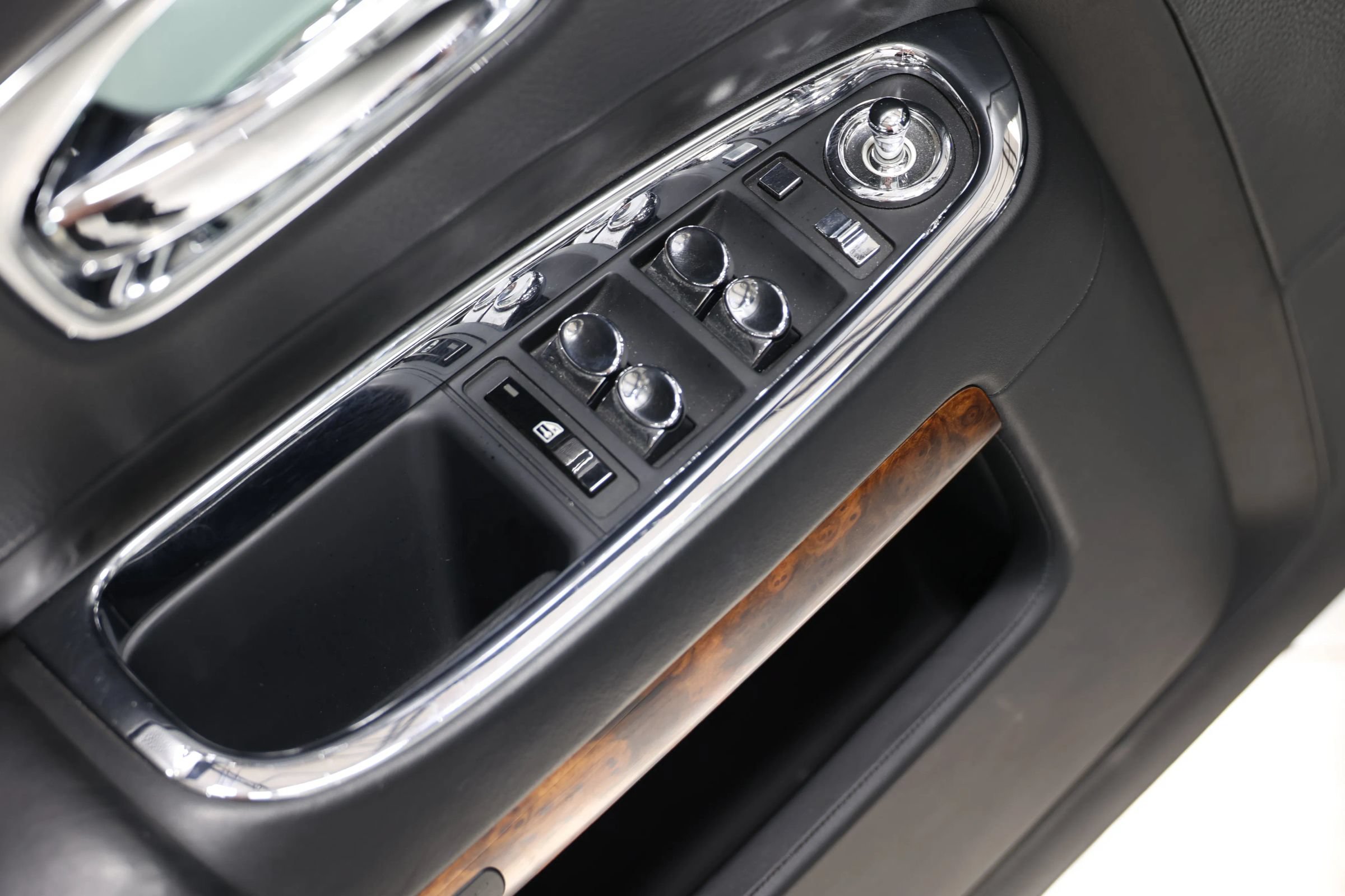 Used 2013 Rolls-Royce Ghost RWD image 13
