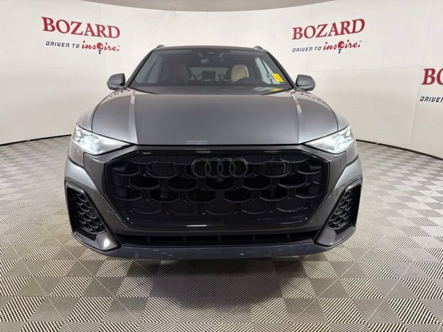 Used 2025 Audi Q8 Prestige AWD/4WD image 2
