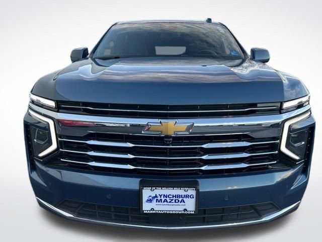 Used 2025 Chevrolet Suburban LT image 9