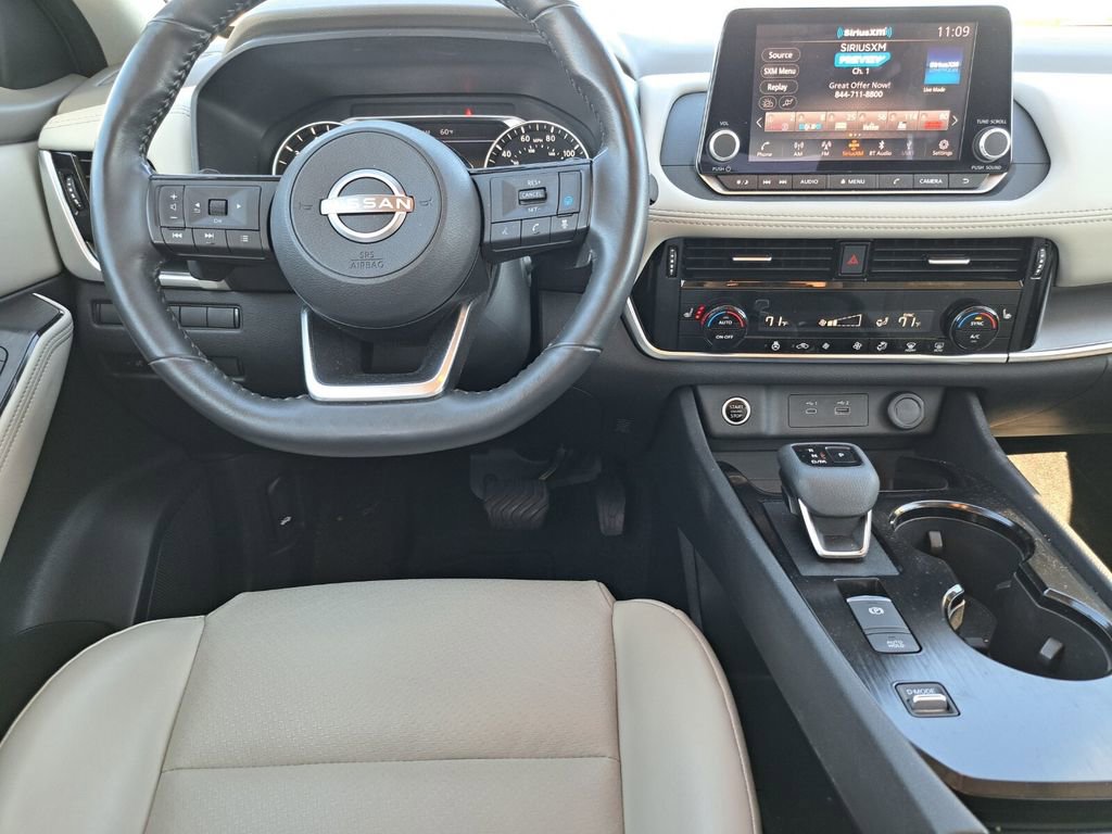 Used 2023 Nissan Rogue SV w/ SV Premium Package image 20