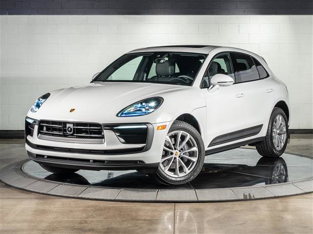 Used 2025 Porsche Macan image 1