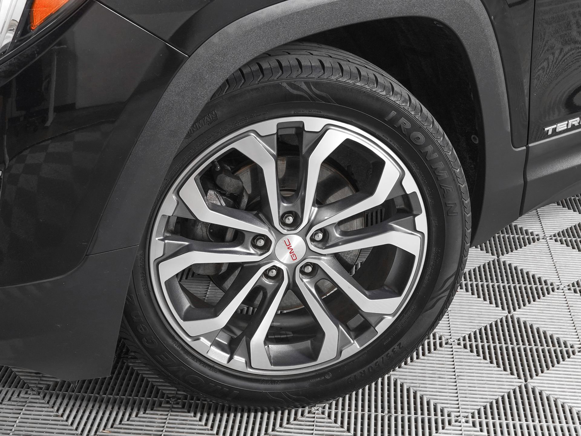 Used 2020 GMC Terrain SLT w/ Preferred Package FWD image 29