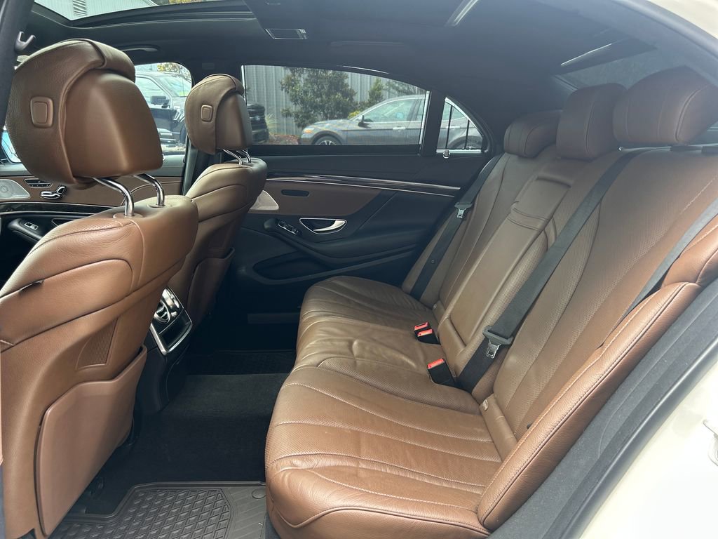Used 2017 Mercedes-Benz S 550 Sedan image 12